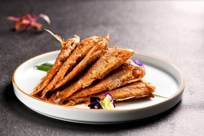 Stir-Fried Small Yellow Croakers 葱香小黄鱼